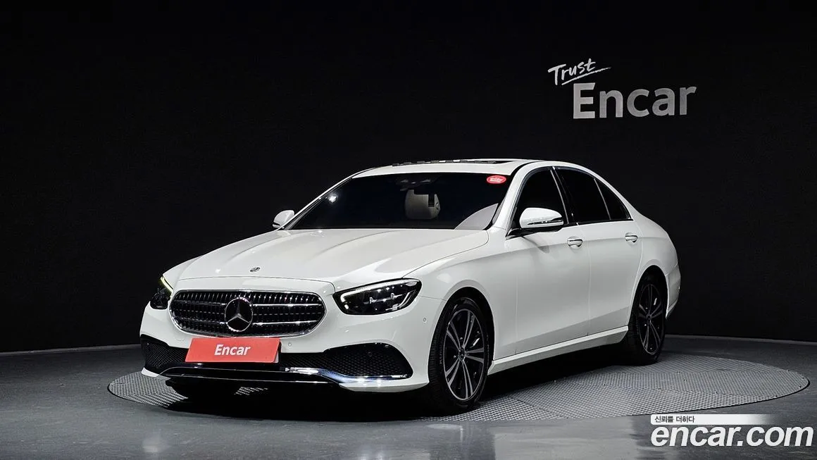 Mercedes-Benz E-Class — фото 2