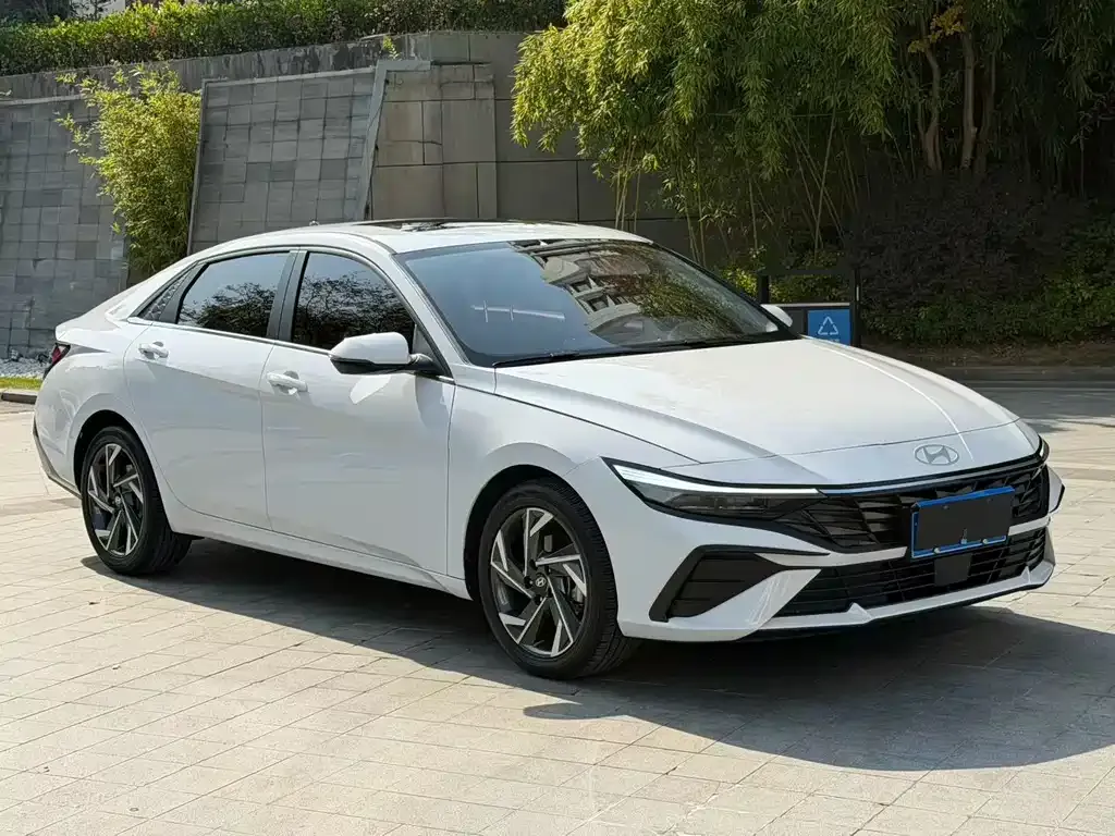 Hyundai Elantra 2025 из CN, фото 2
