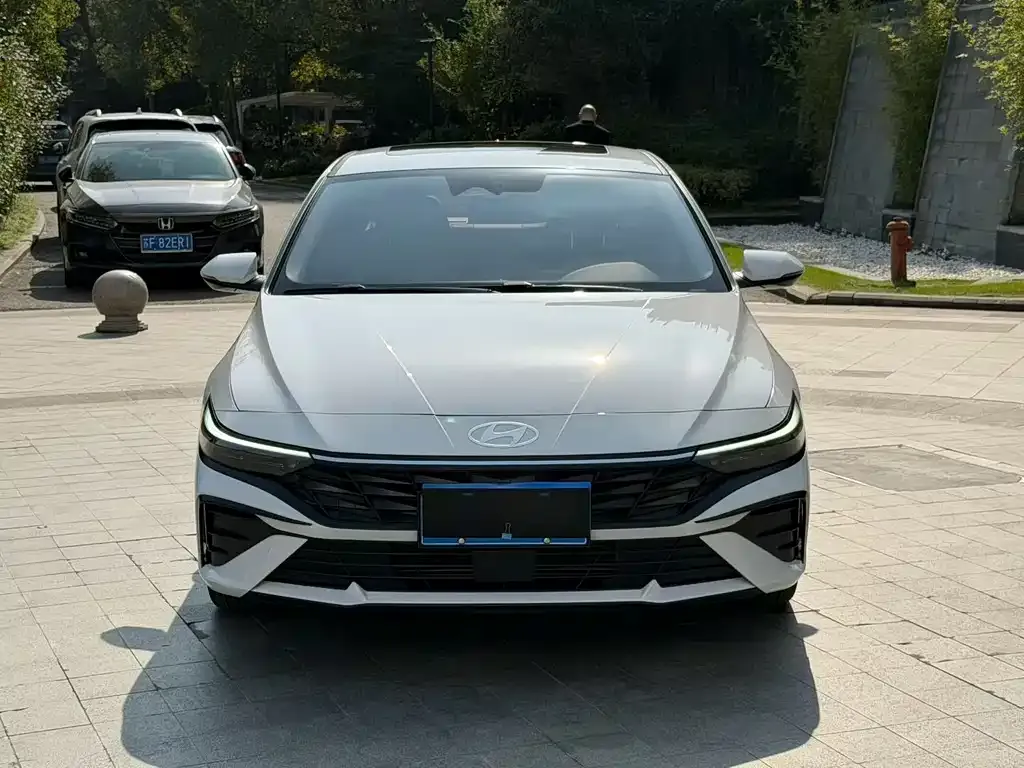 Hyundai Elantra 2025 из CN, фото 5