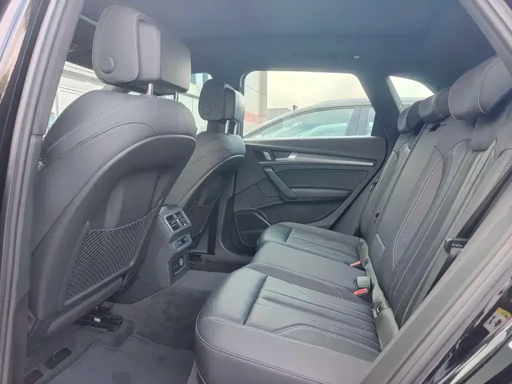 Audi Q5L 2023 из CN, фото 10