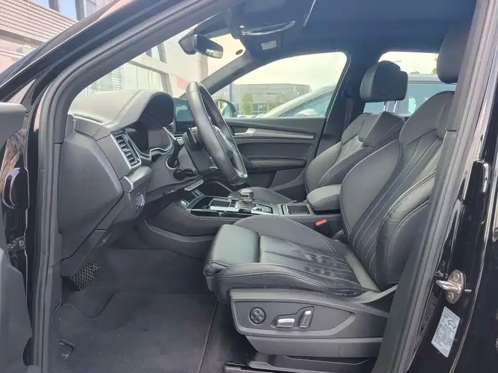 Audi Q5L 2023 из CN, фото 7