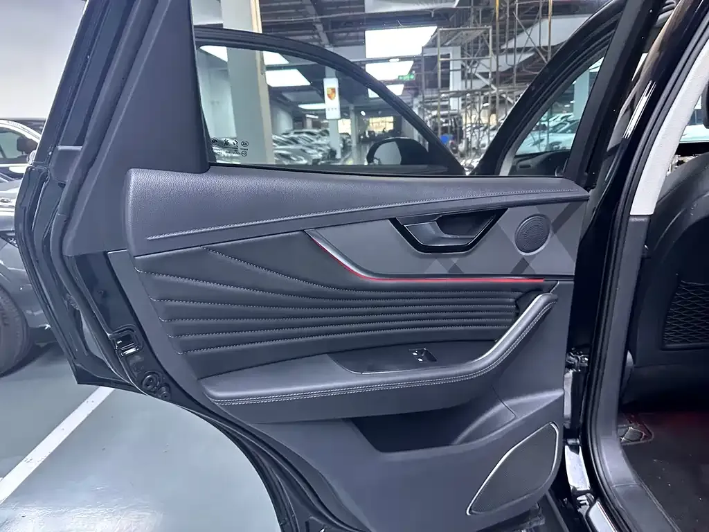 Hongqi HS5 2024 из CN, фото 8