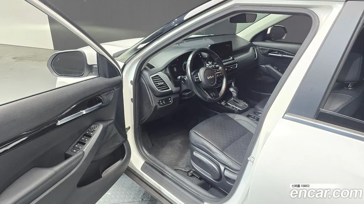 Kia Seltos 2023 из KR, фото 10