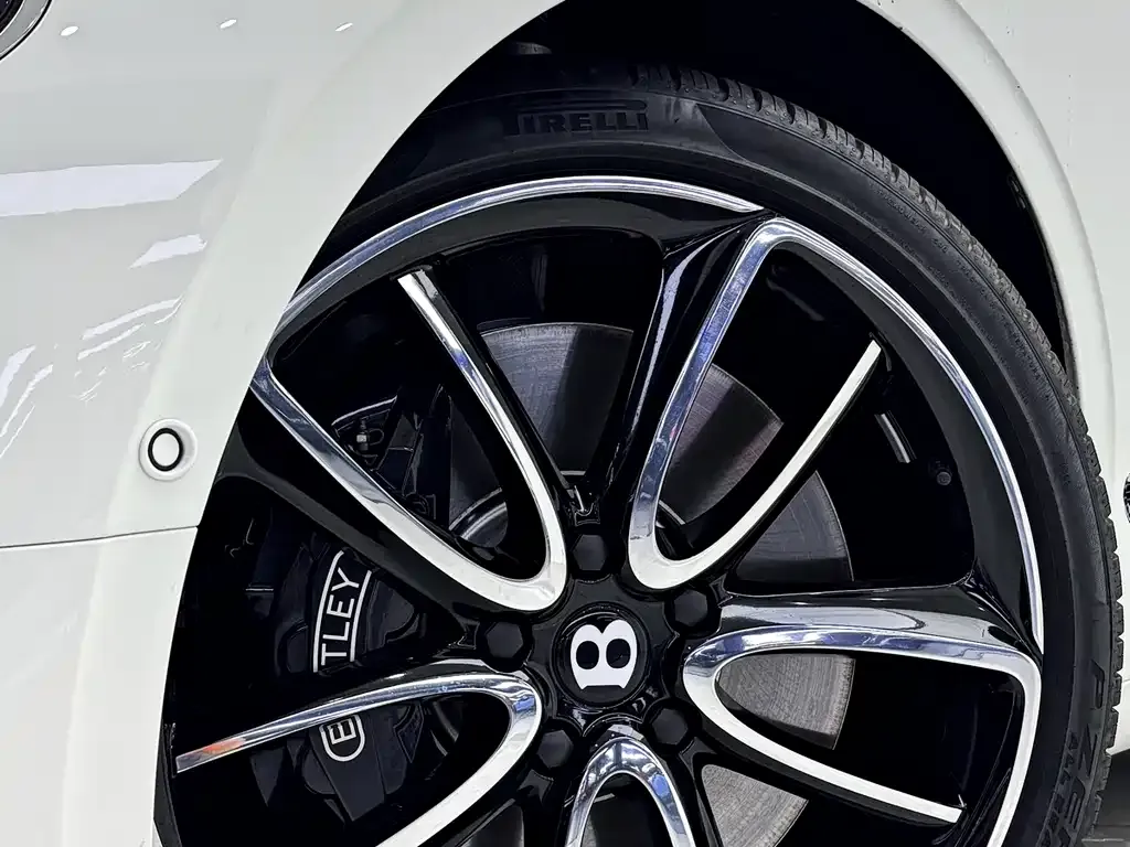 Bentley Continental 2024 из CN, фото 9
