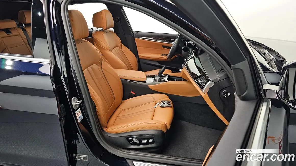 BMW 5-Series 2022 из KR, фото 10