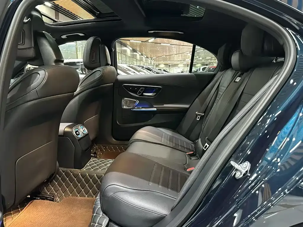 Mercedes-Benz C-Class 2023 из CN, фото 9