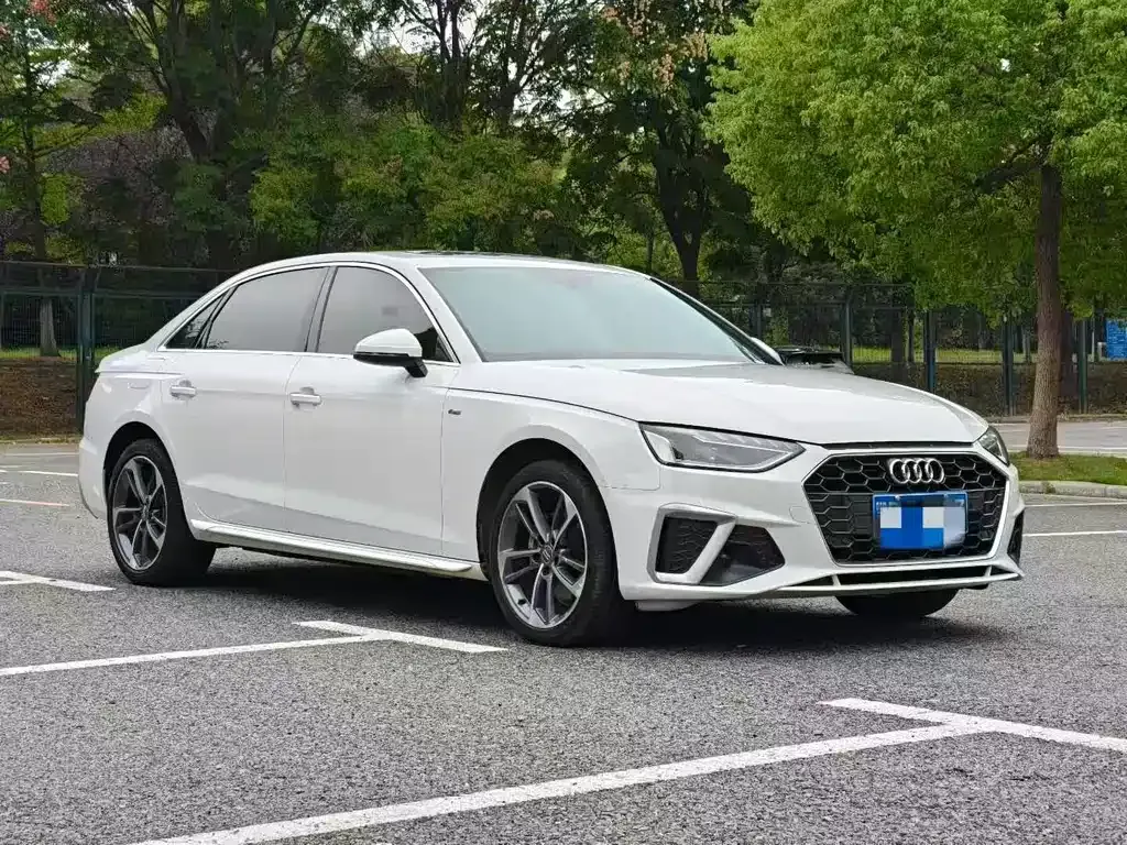 Audi A4L 2021 из CN, фото 3