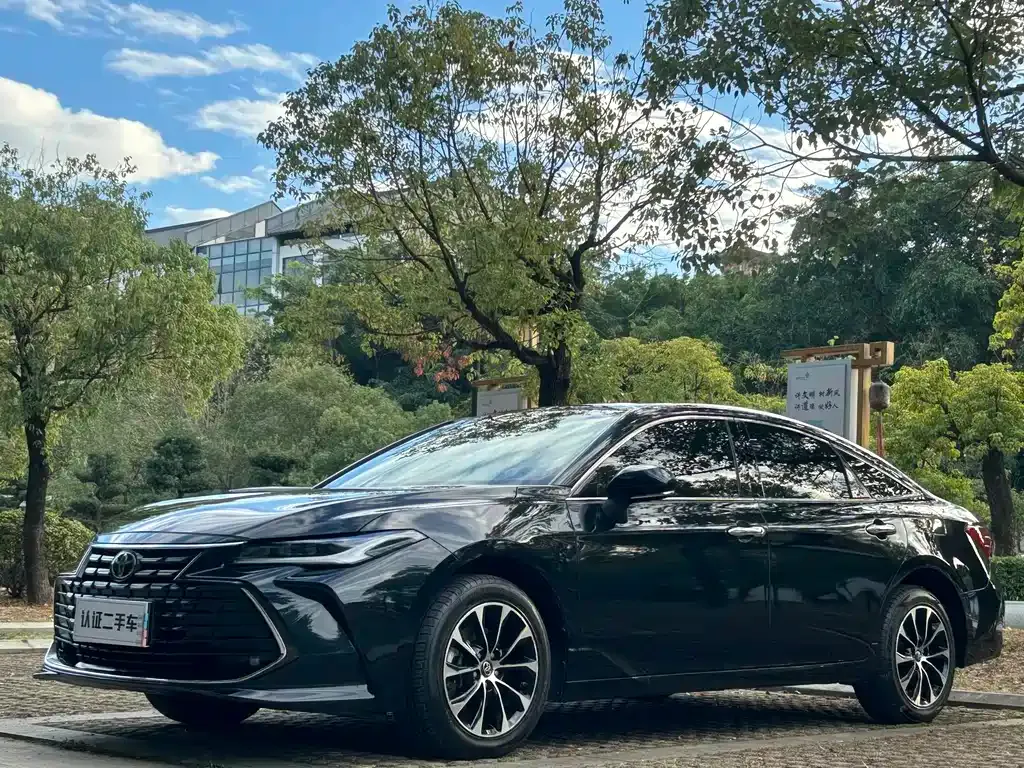 Toyota Avalon 2023 из CN, фото 1