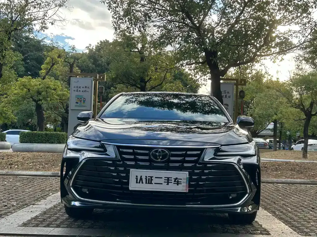 Toyota Avalon 2023 из CN, фото 2