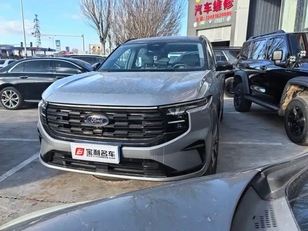 Ford Edge — фото 1