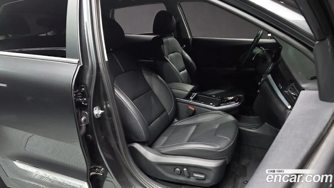 Kia Niro — фото 10