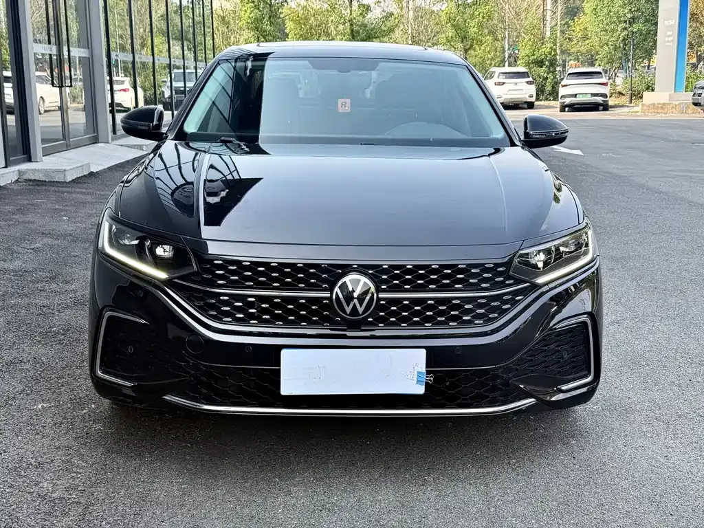 Volkswagen Passat — фото 2