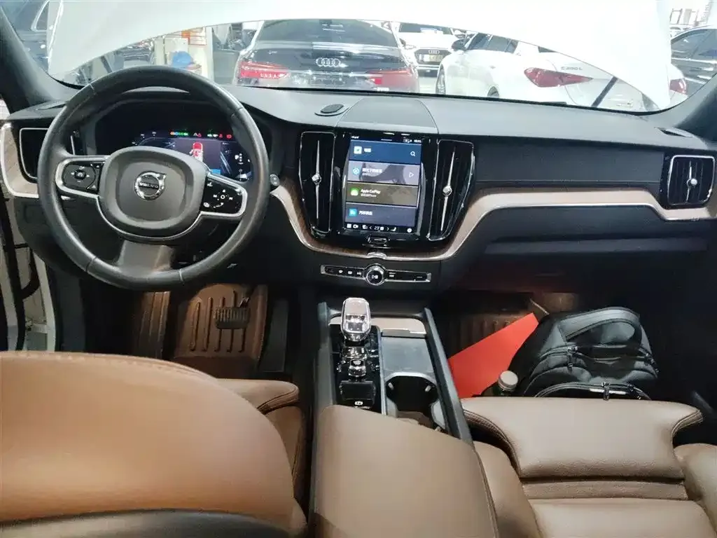 Volvo XC60 2023 из CN, фото 10