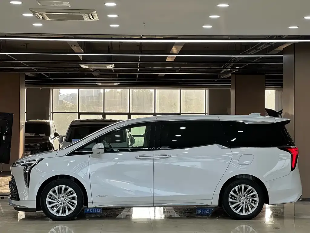 Buick Century 2023 из CN, фото 3