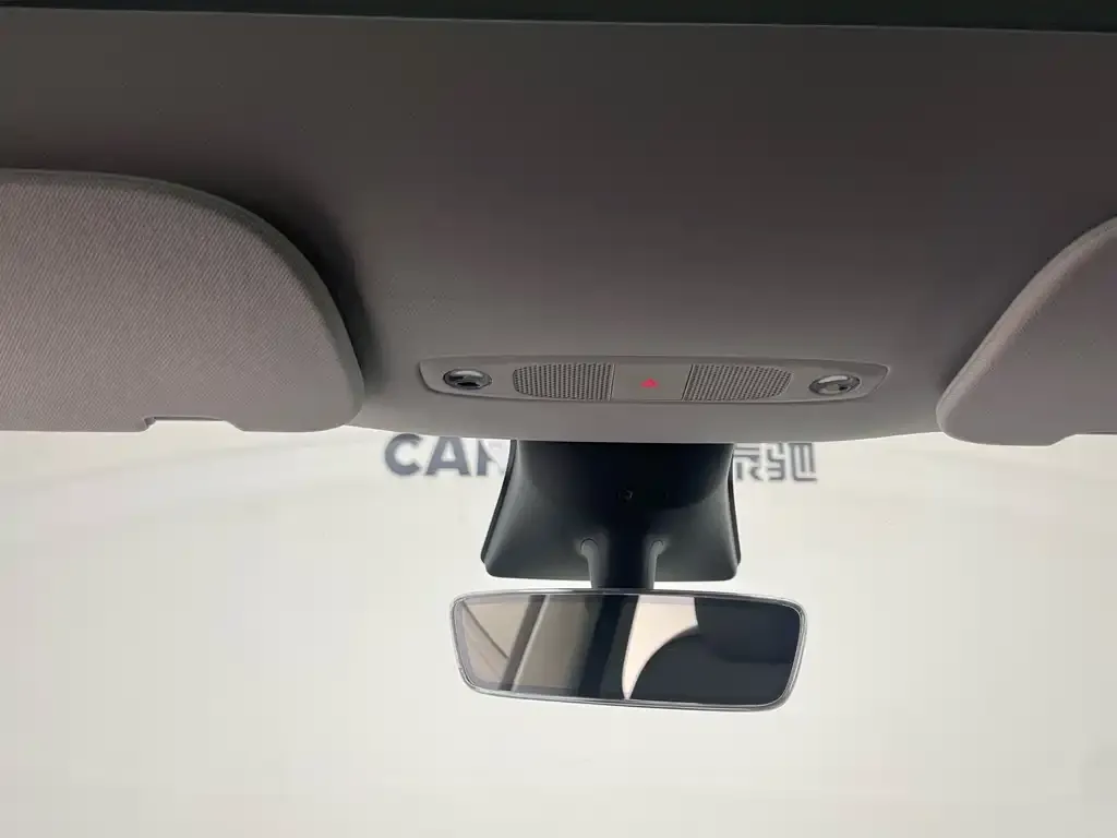 Tesla Model Y 2023 из CN, фото 10