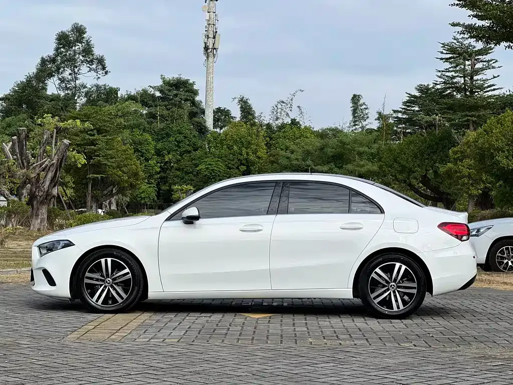 Mercedes-Benz A-Class — фото 4