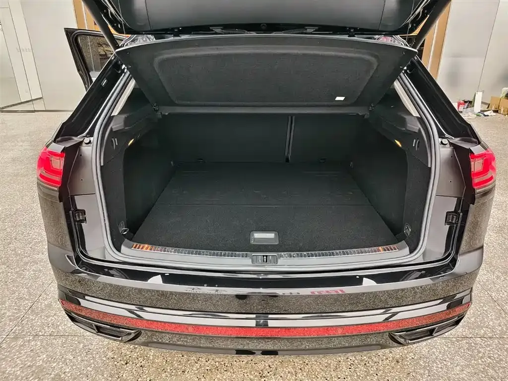 Volkswagen Teramont 2024 из CN, фото 9