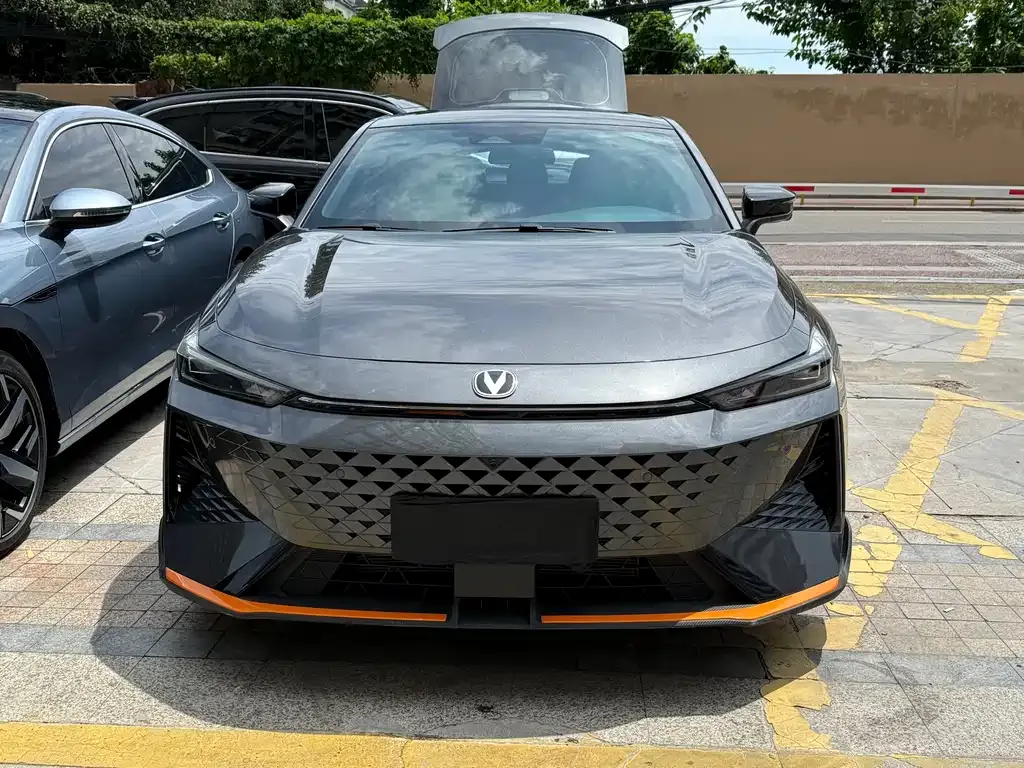 Changan UNI-V 2024 из CN, фото 2