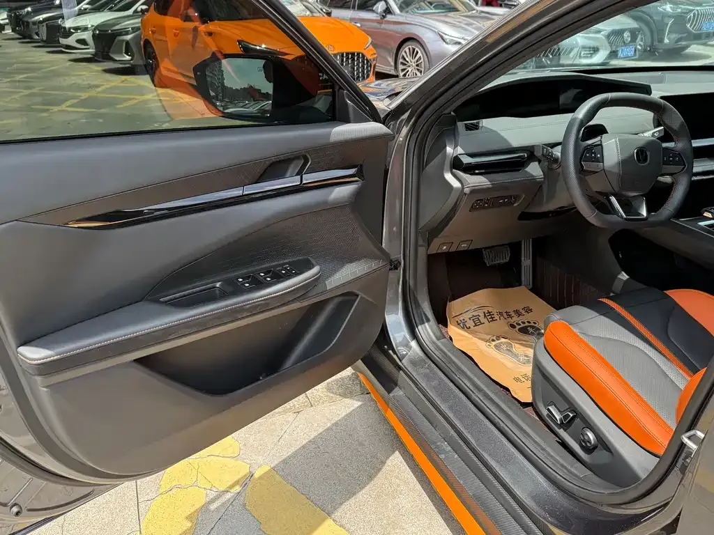 Changan UNI-V 2024 из CN, фото 5