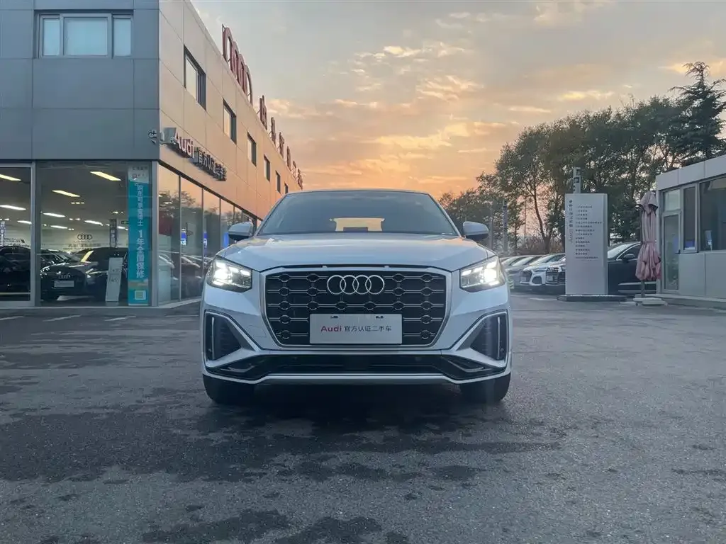 Audi Q2L 2023 из CN, фото 2