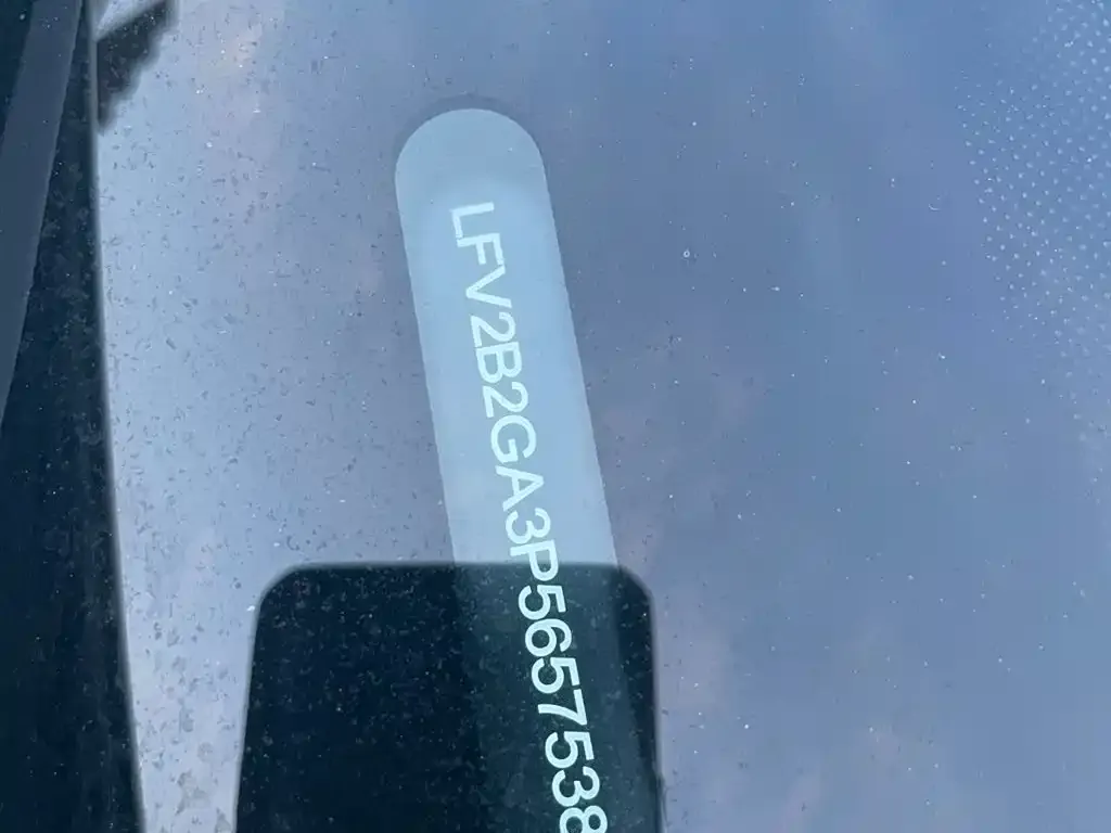 Audi Q2L 2023 из CN, фото 5