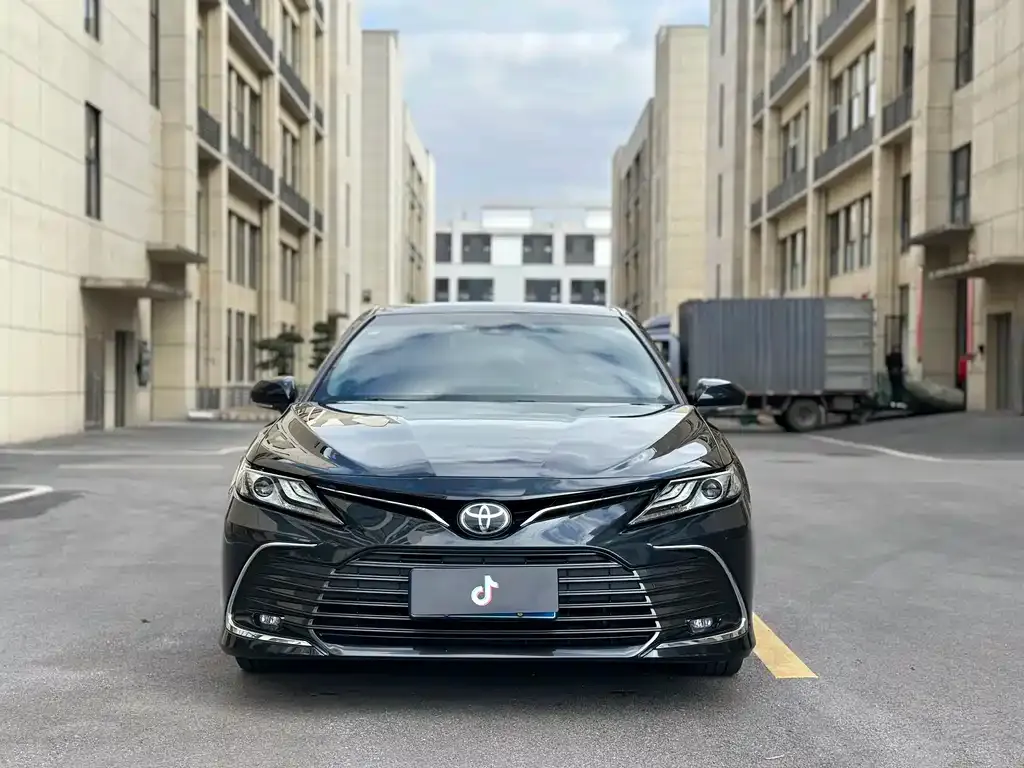Toyota Camry 2021 из CN, фото 2