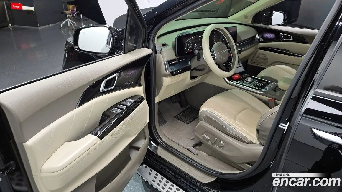 Kia Carnival — фото 10