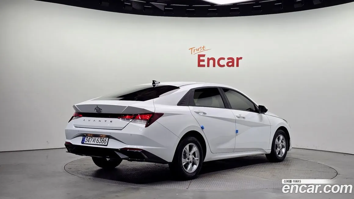 Hyundai AVANTE 2021 из KR, фото 2