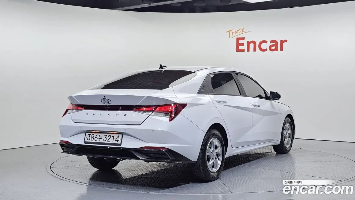 Hyundai AVANTE 2022 из KR, фото 2
