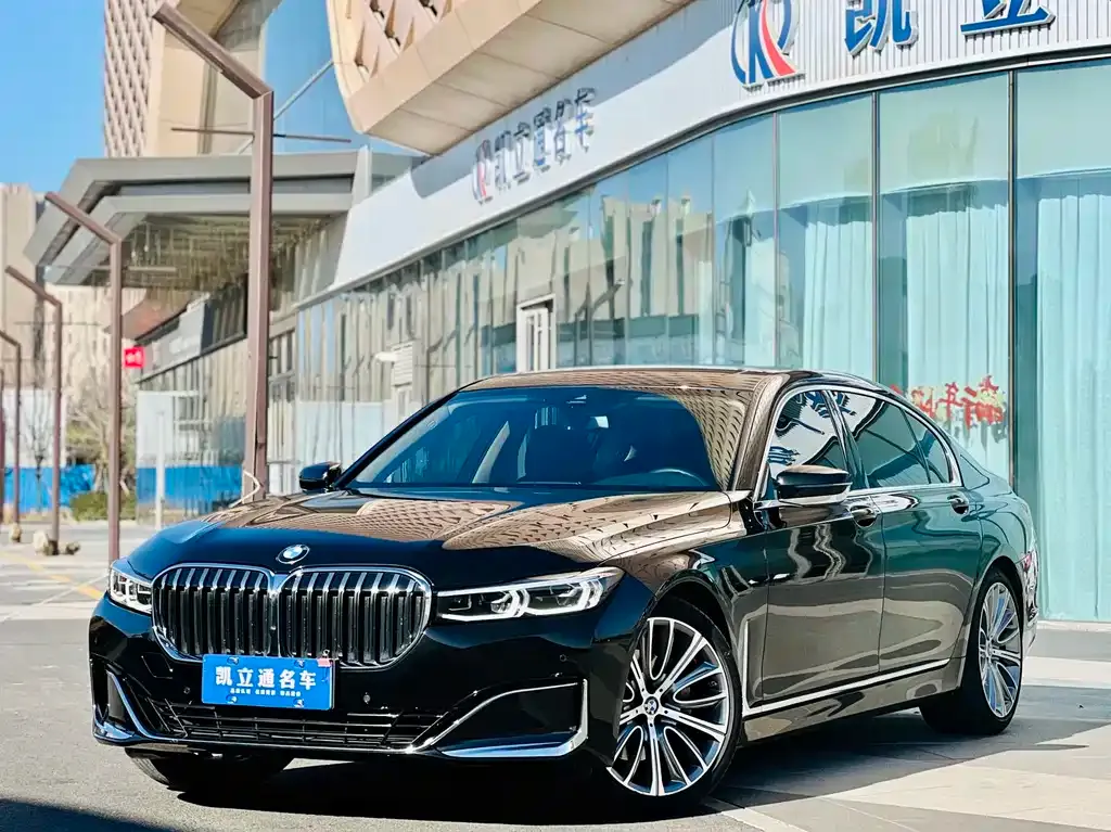 BMW 7 Series 2023 из CN, фото 1