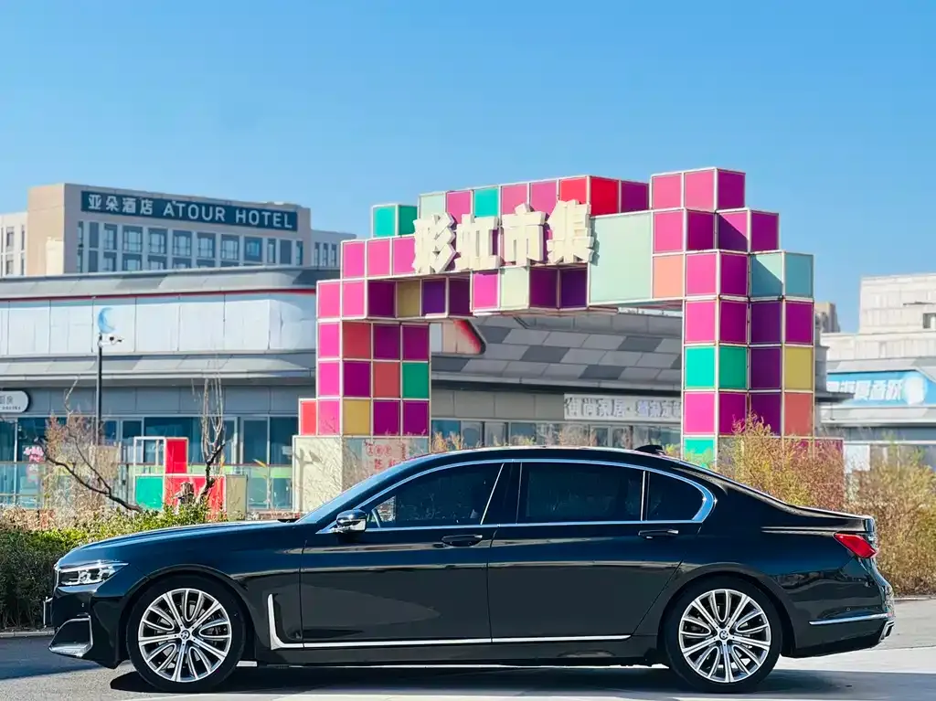 BMW 7 Series 2023 из CN, фото 3