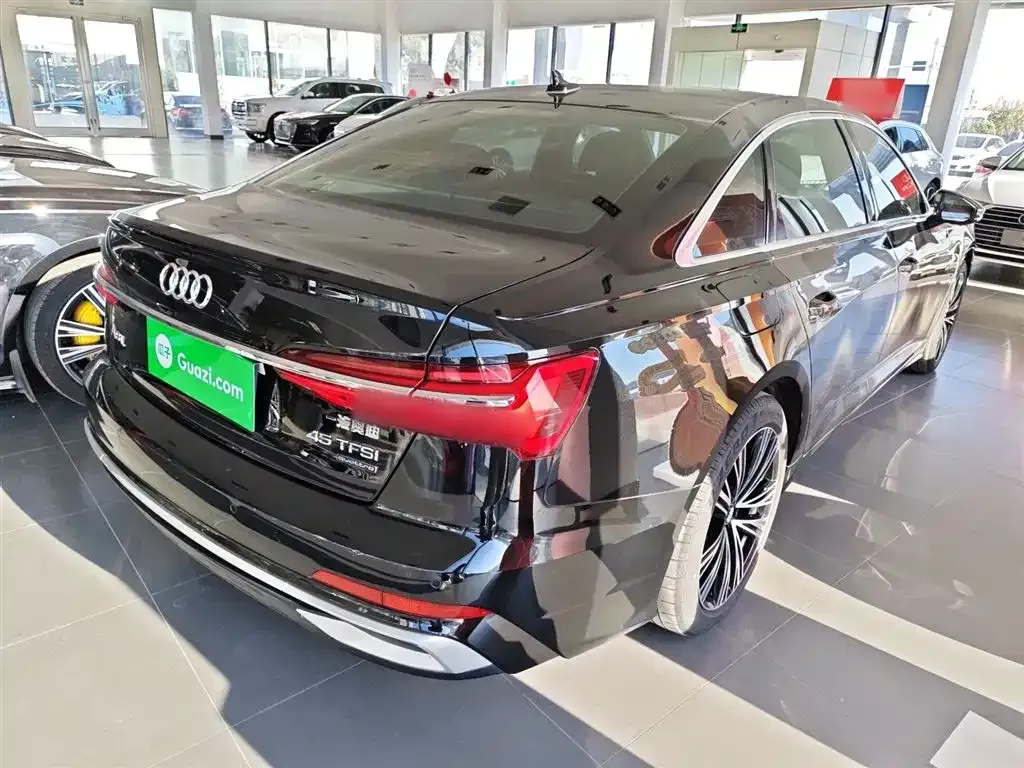 Audi A6L 2023 из CN, фото 7