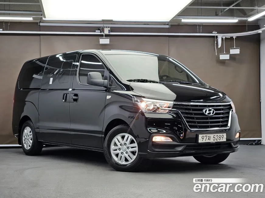 Hyundai Starex — фото 2