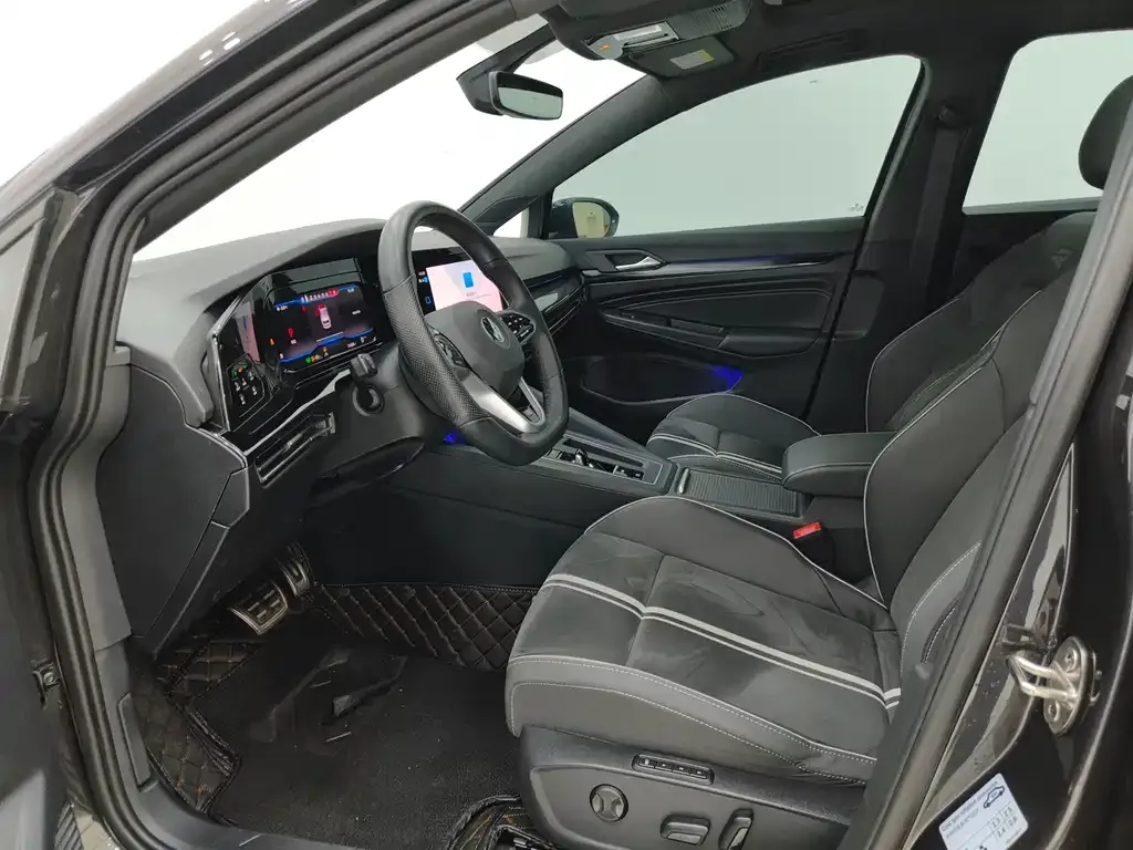 Volkswagen Golf 2022 из CN, фото 7