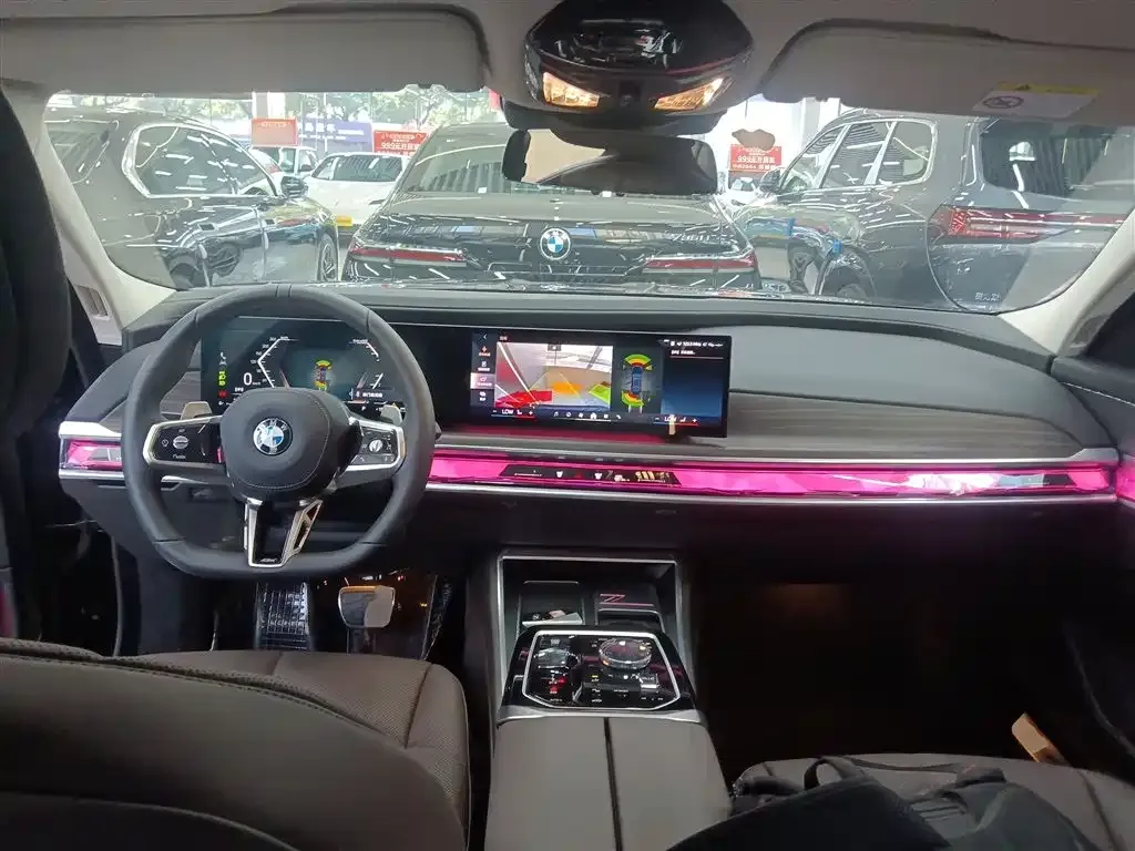 BMW 7 Series 2025 из CN, фото 10