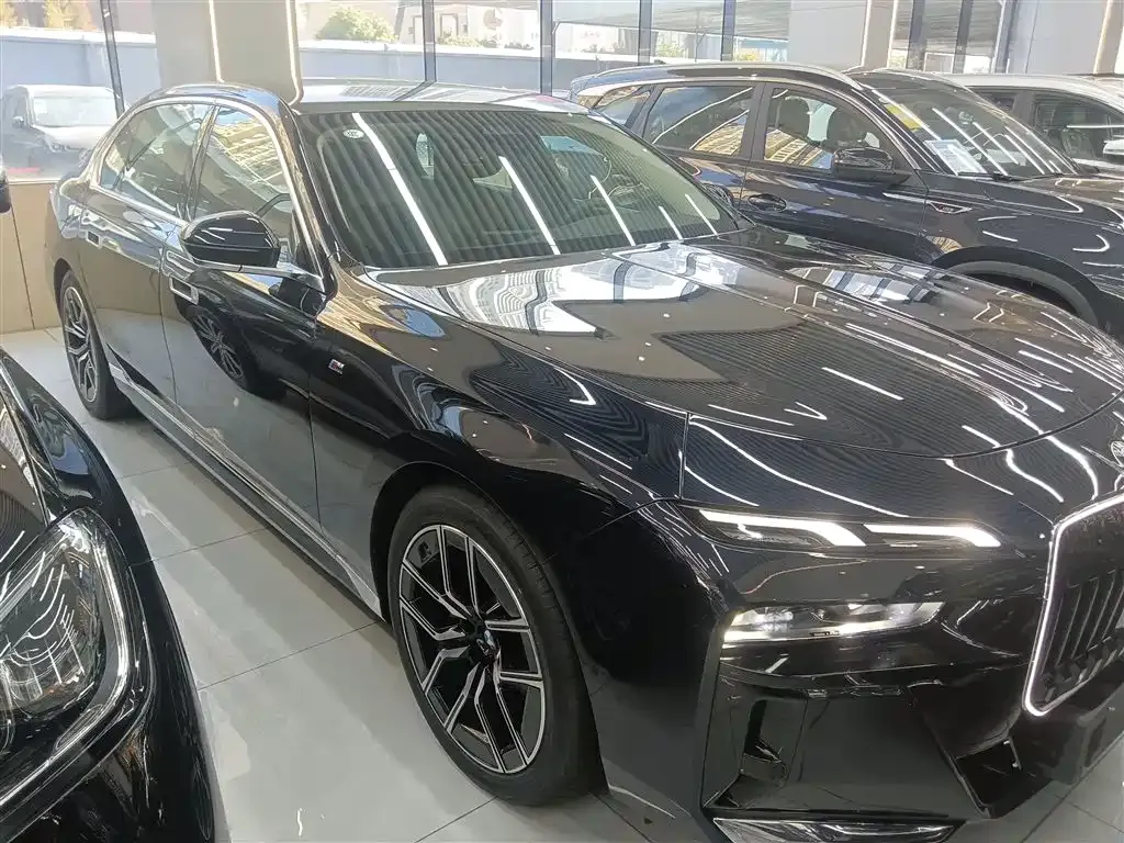 BMW 7 Series 2025 из CN, фото 4