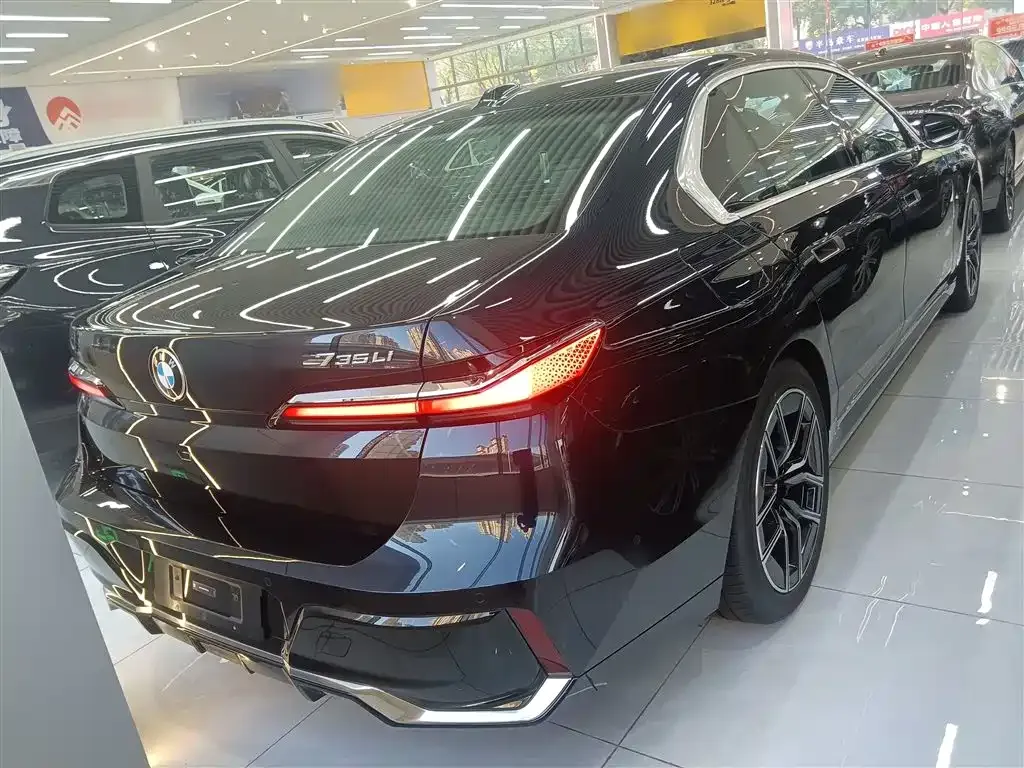 BMW 7 Series 2025 из CN, фото 6