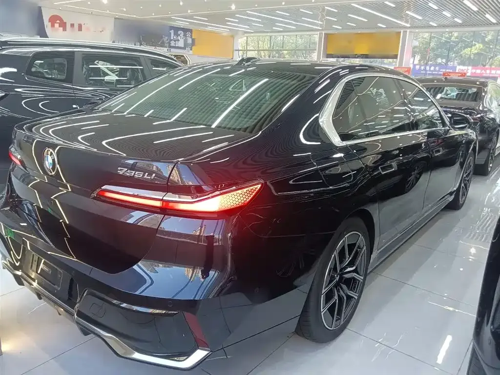BMW 7 Series 2025 из CN, фото 7