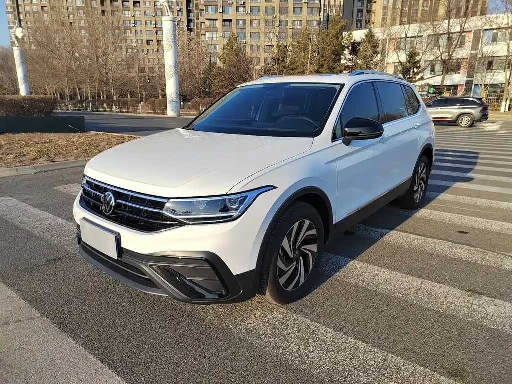Volkswagen Tiguan L 2025 из CN, фото 1