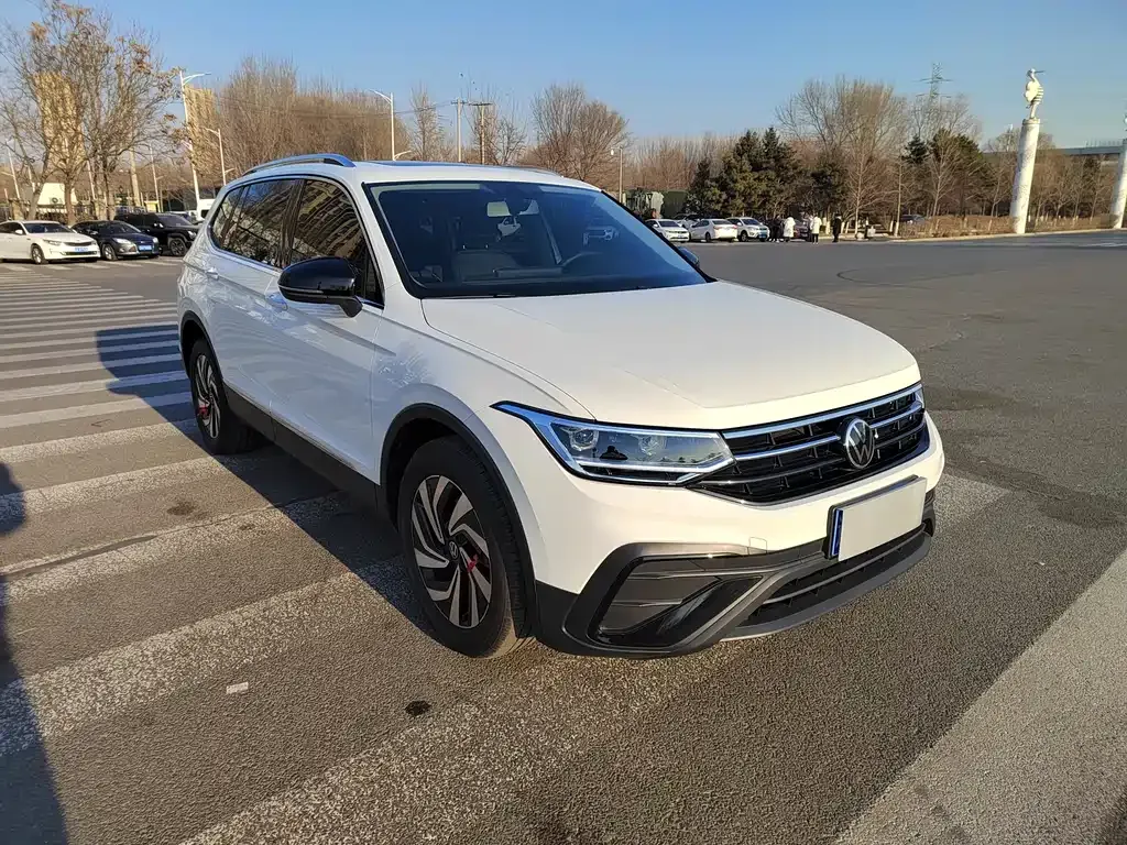Volkswagen Tiguan L 2025 из CN, фото 2