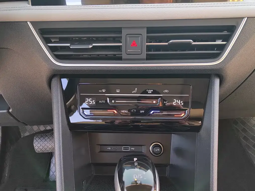 Volkswagen Tiguan L 2025 из CN, фото 9