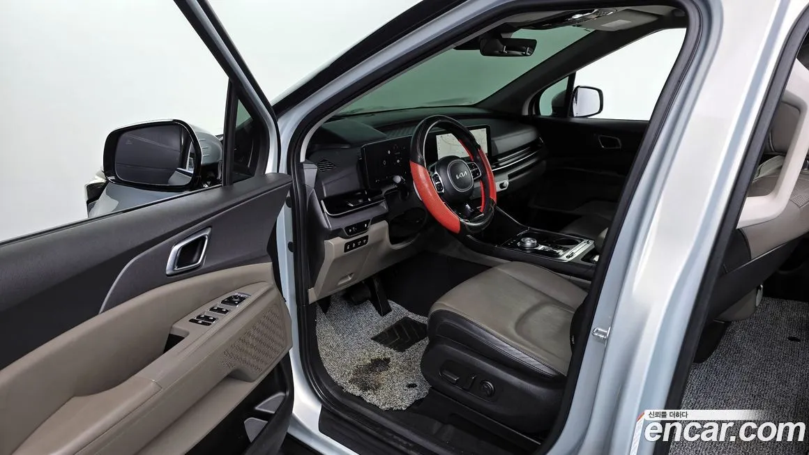 Kia Carnival — фото 10