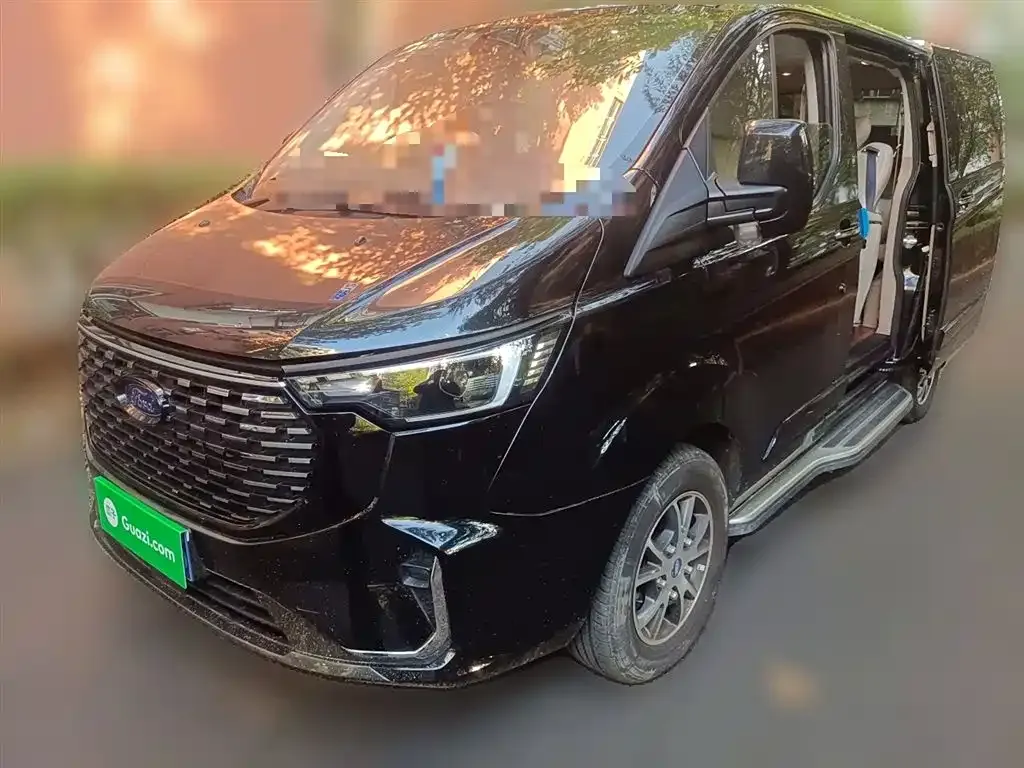 Ford Tourneo 2023 из CN, фото 1