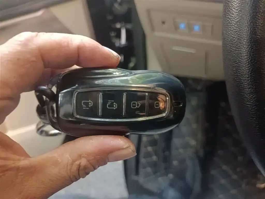 Ford Tourneo 2023 из CN, фото 10