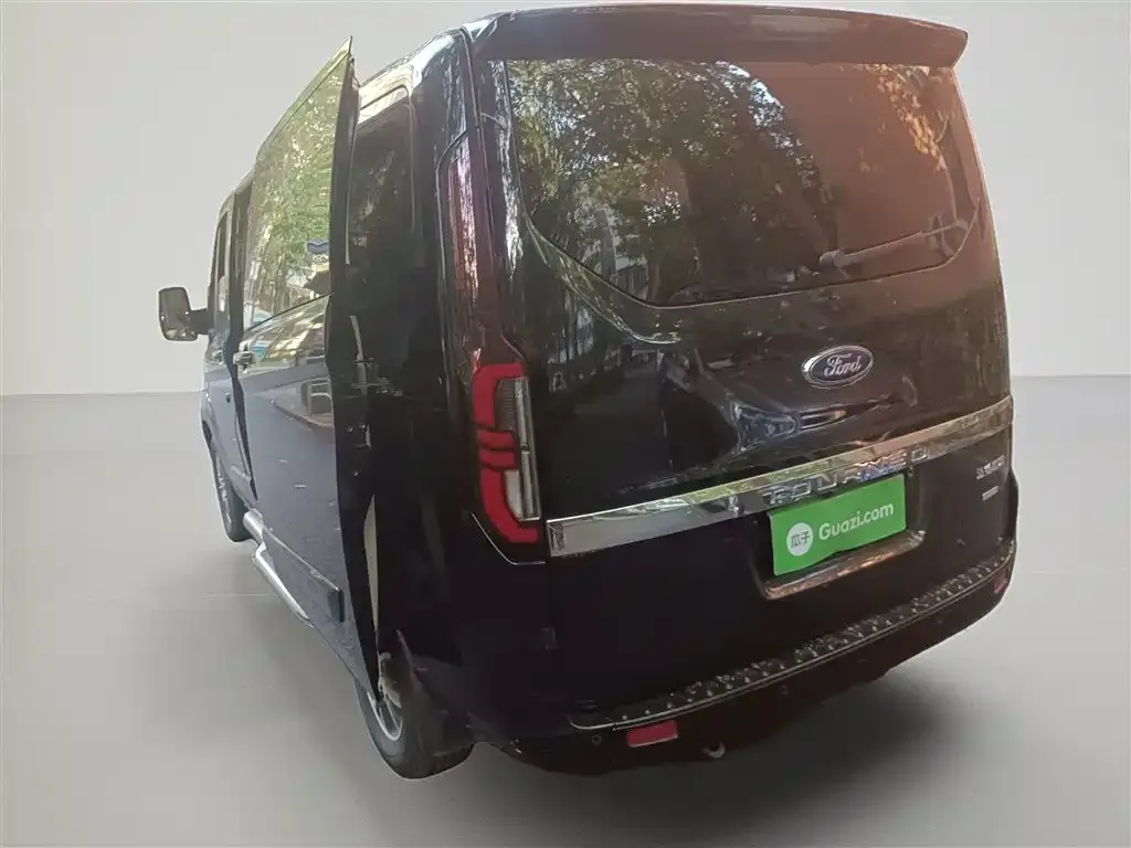 Ford Tourneo 2023 из CN, фото 5