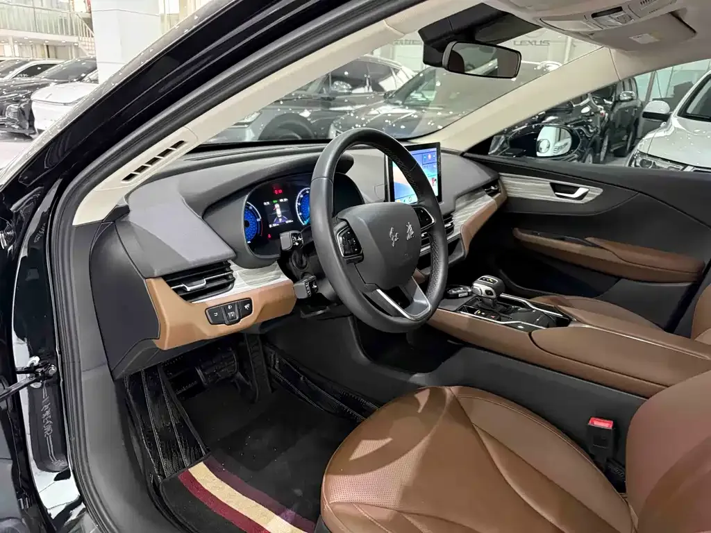 Hongqi E-QM5 2024 из CN, фото 5