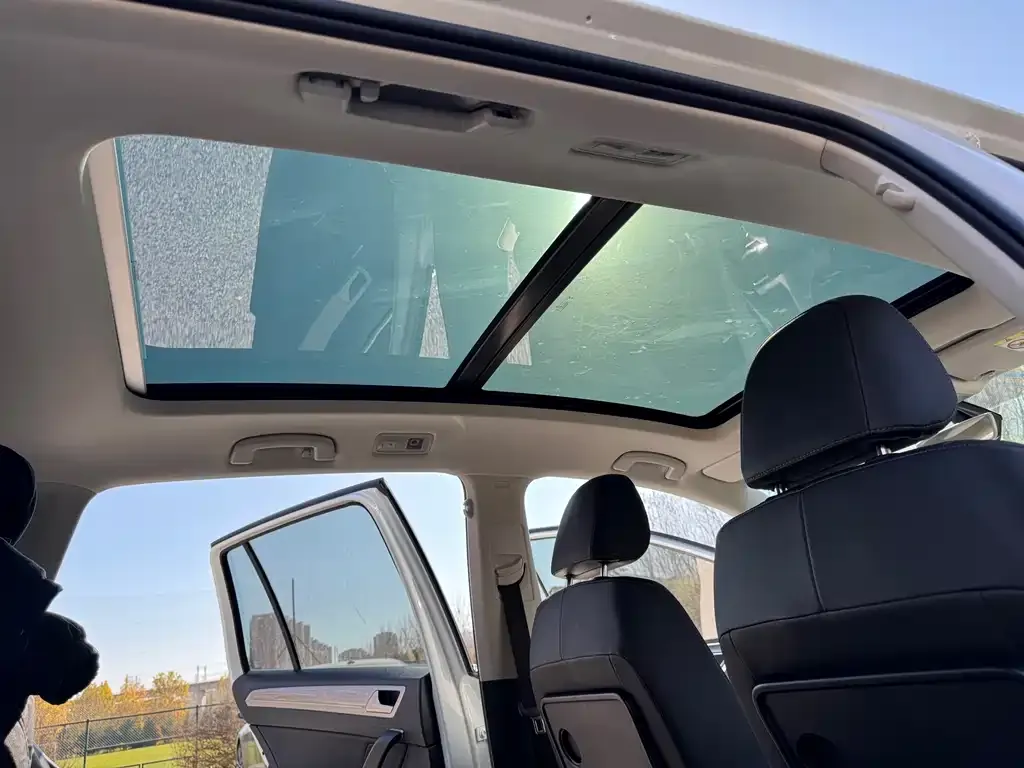 Volkswagen Golf Sportsvan 2021 из CN, фото 10
