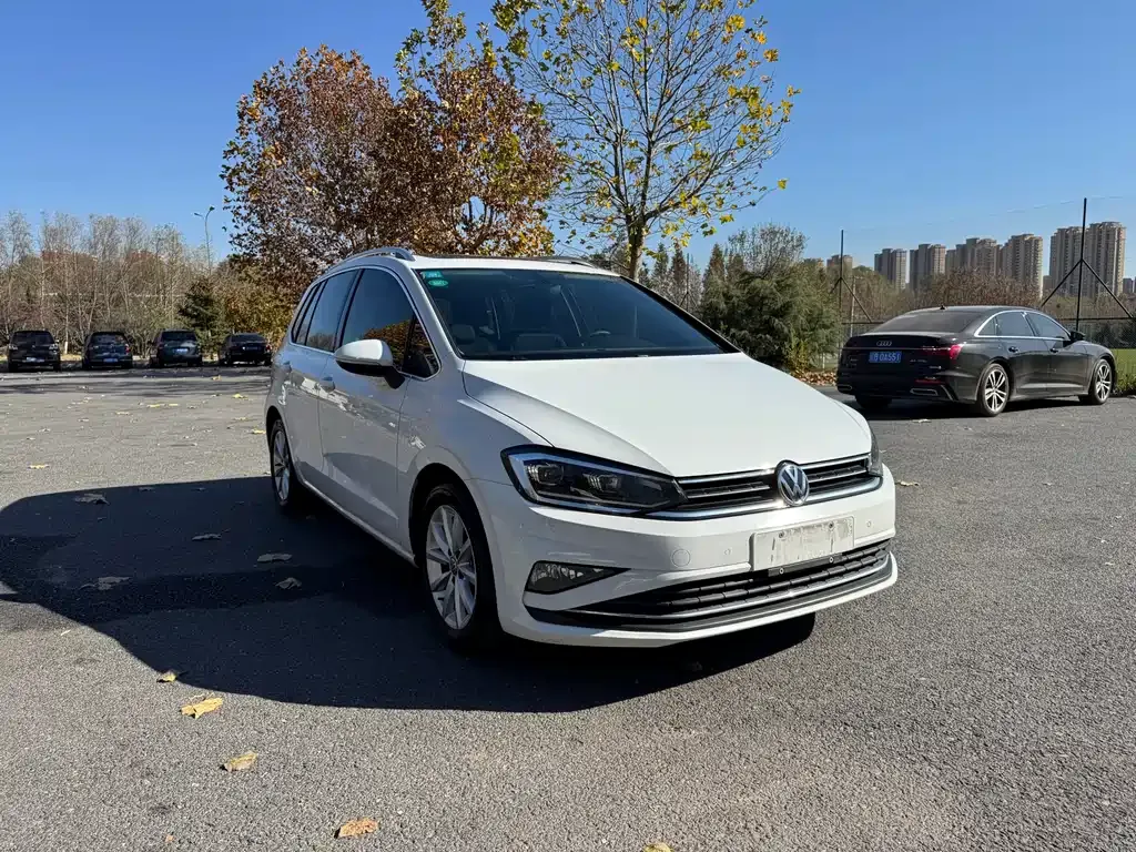 Volkswagen Golf Sportsvan 2021 из CN, фото 3
