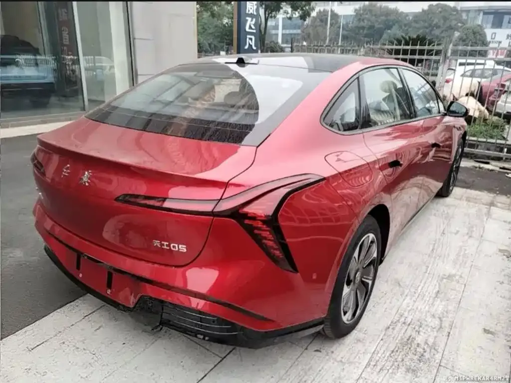 Hongqi Tiangong 05 2025 из CN, фото 7