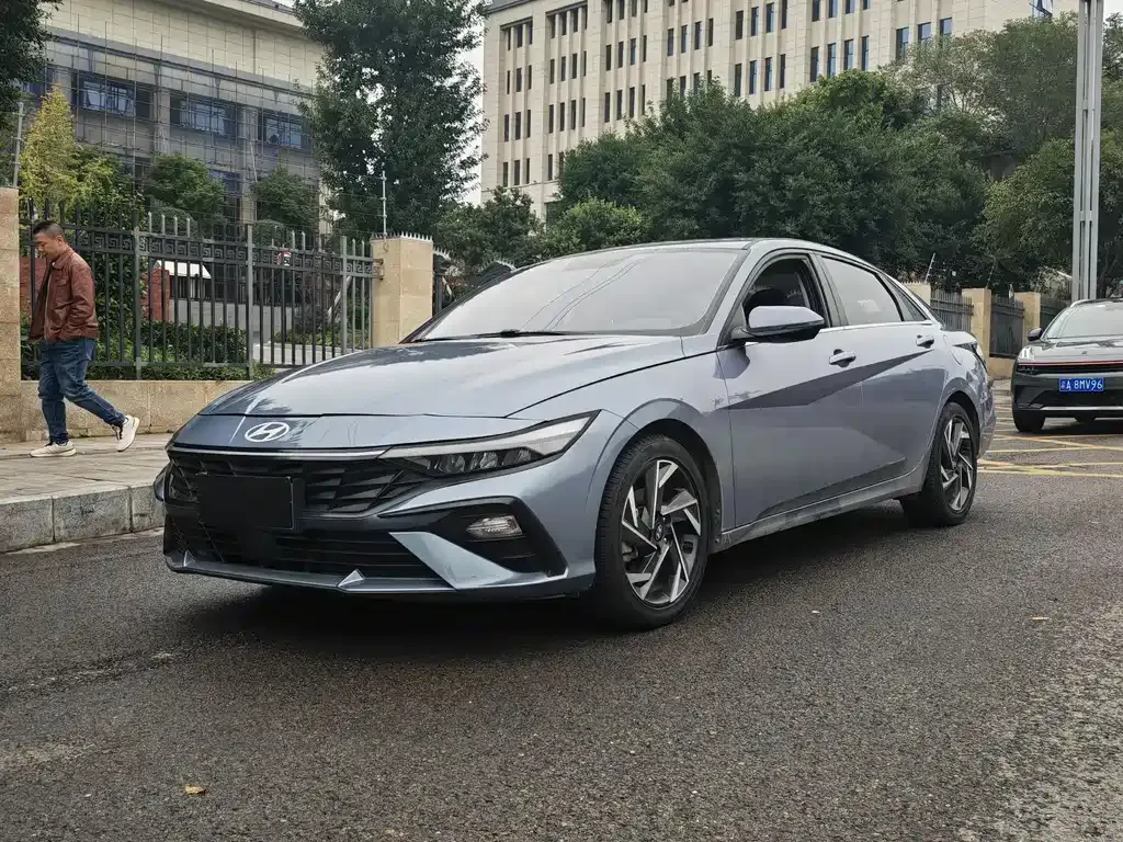 Hyundai Elantra 2024 из CN, фото 1